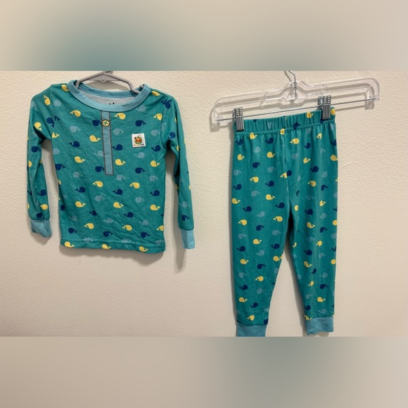 🛍️any 4 items for $16🛍️ Cocomelon Print Pajamas - Teal and Yellow - Picture 1 of 3